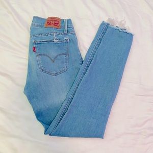Super Skinny Levi Jeans, 27